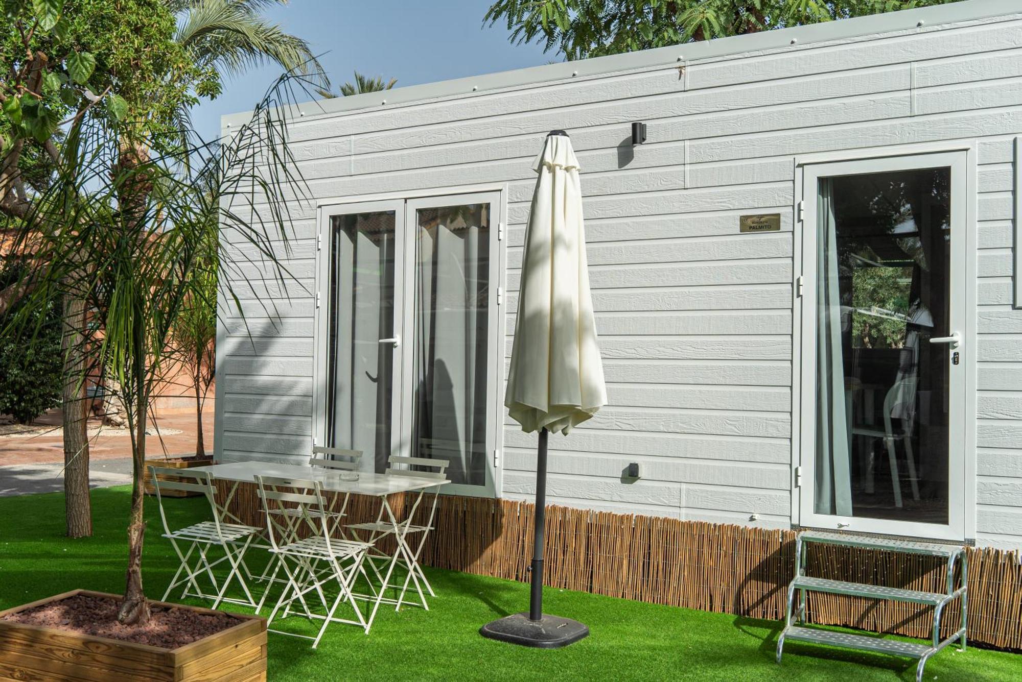 Palmeras Camping 2*