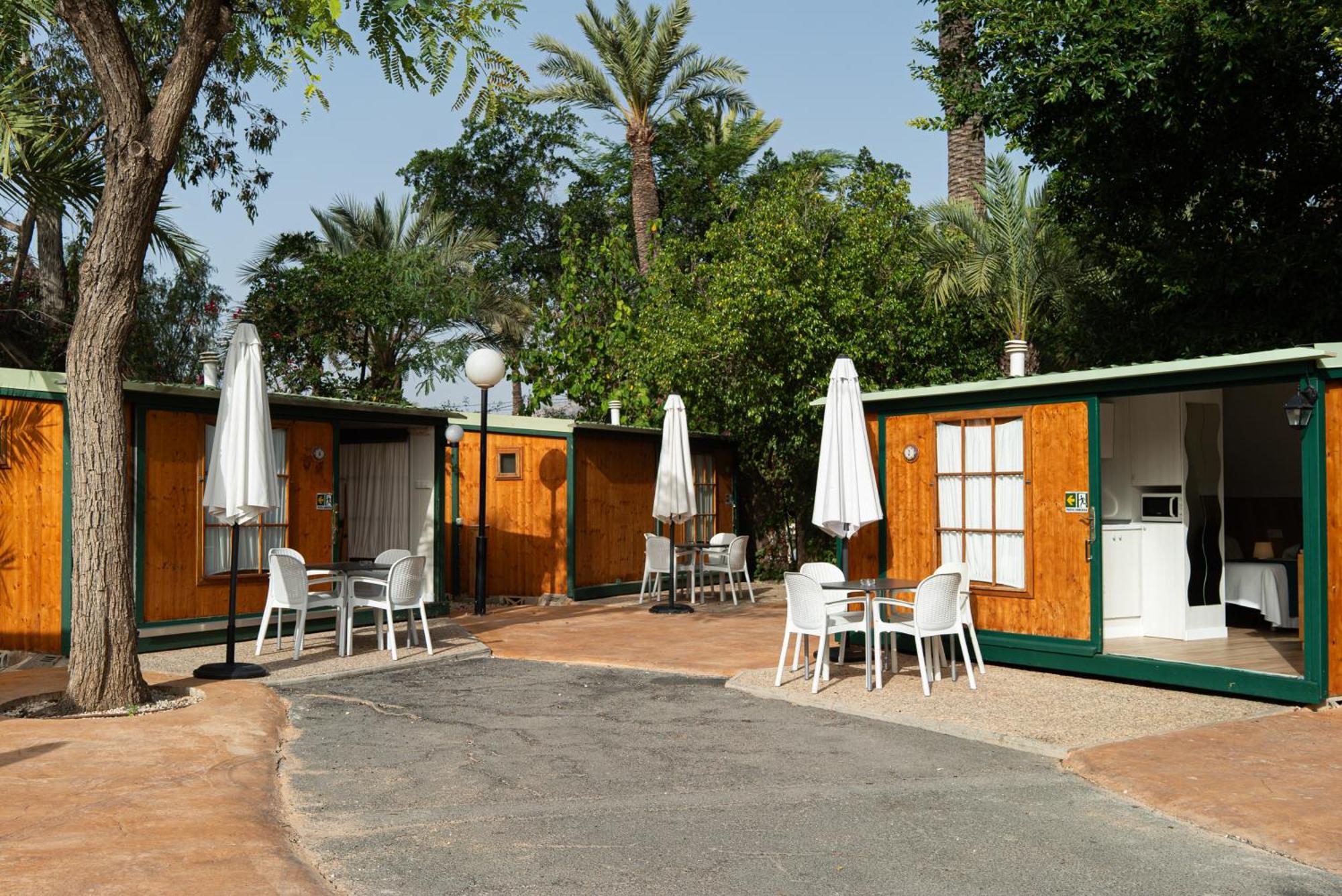 Camping Palmeras 2*